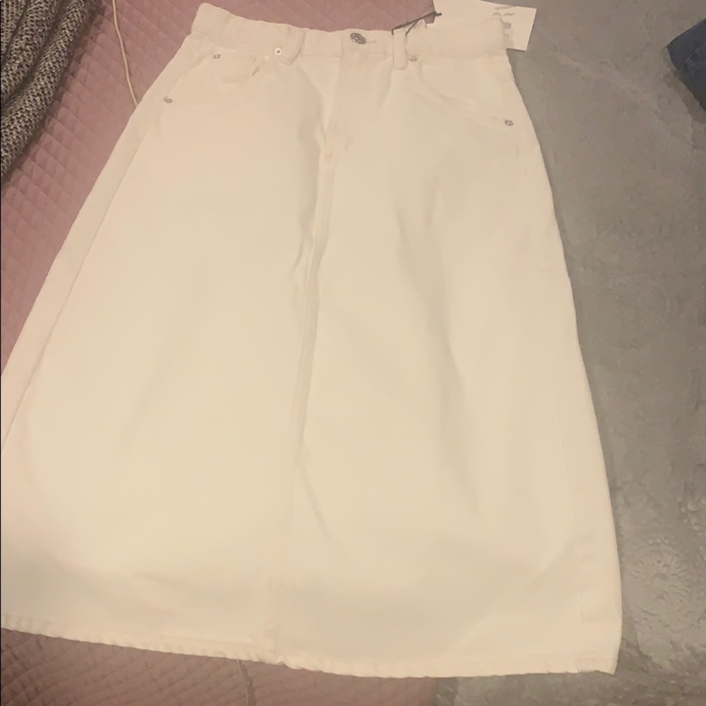 ZARA BRAND NEW- White denim Midi skirt